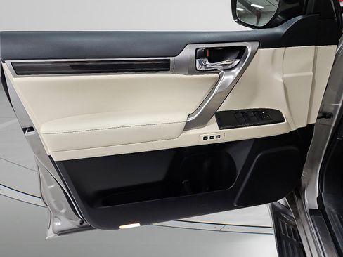 Used 2023 Lexus GX 460 Premium image 10