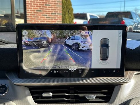 New 2026 Ford Explorer Active w/ Active Comfort Package image 23