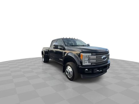 Used 2018 Ford F450 Platinum w/ Platinum Ultimate Package image 4