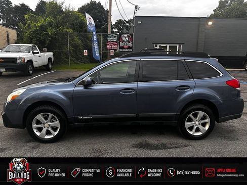 Used 2013 Subaru Outback 2.5i Premium w/ All-Weather Pkg AWD/4WD image 9