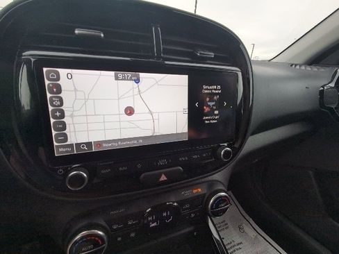 Used 2024 Kia Soul S image 11