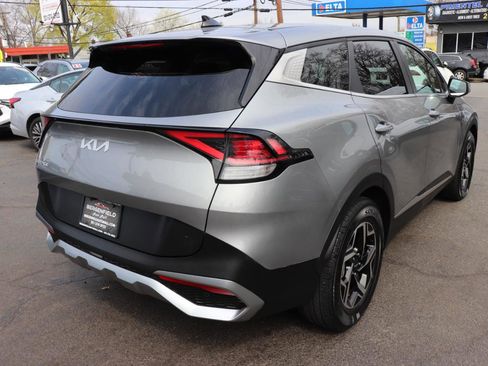 Used 2024 Kia Sportage LX image 5