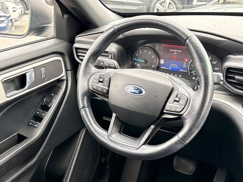 Certified 2020 Ford Explorer XLT w/ Equipment Group 202A image 14