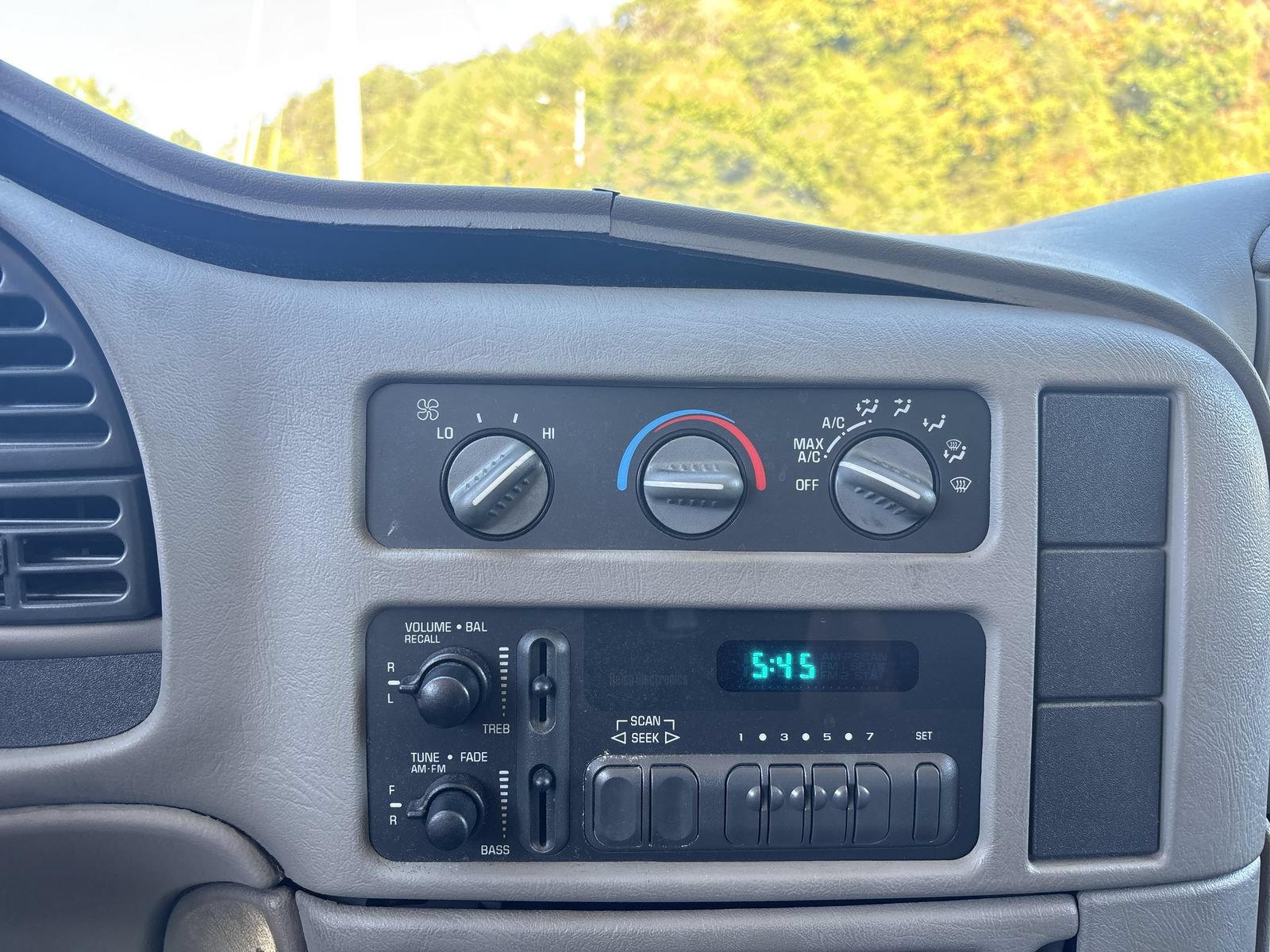 Used 2001 GMC Safari RWD image 20