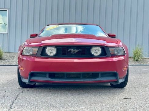 Used 2010 Ford Mustang GT Premium RWD image 3