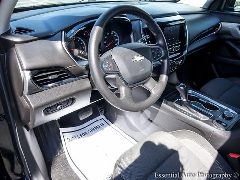 Used 2020 Chevrolet Traverse LS w/ LPO, Floor Liner Package FWD image 12