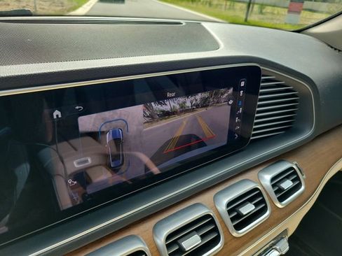 Used 2024 Mercedes-Benz GLE 450 4MATIC image 24