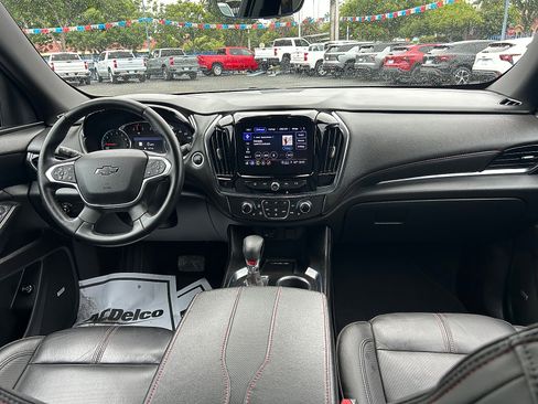 Used 2023 Chevrolet Traverse RS FWD image 32