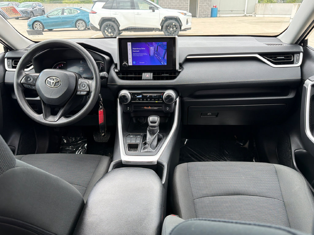 Used 2024 Toyota RAV4 LE AWD/4WD image 11