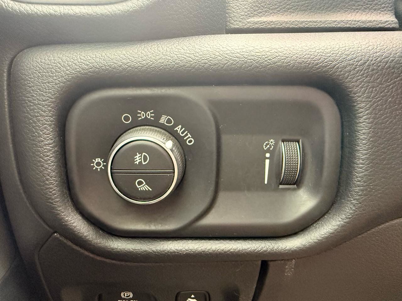 Used 2020 RAM 1500 Big Horn AWD/4WD image 21