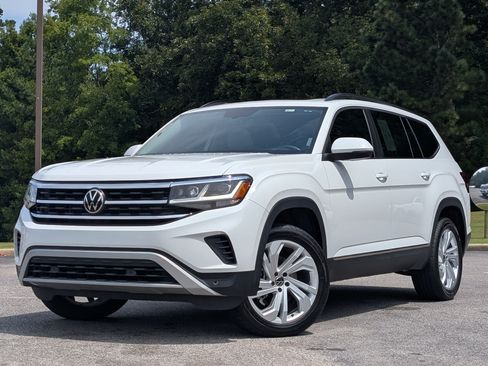 Used 2021 Volkswagen Atlas SE w/ Panoramic Sunroof Package FWD image 4