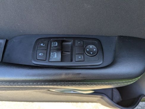 Used 2015 Dodge Challenger R/T Scat Pack image 10