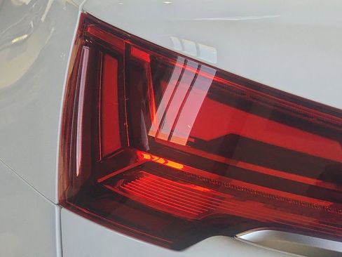 Used 2023 Audi Q5 2.0T Premium Plus AWD/4WD image 11