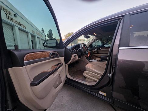Used 2012 Buick Enclave Leather FWD image 8