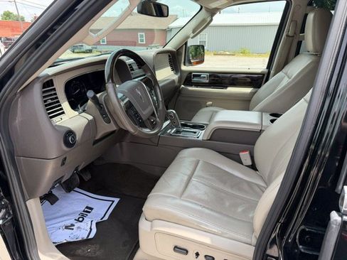 Used 2017 Lincoln Navigator L Select AWD/4WD image 12