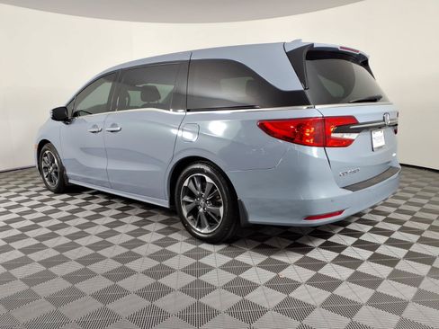 Used 2023 Honda Odyssey Elite image 3