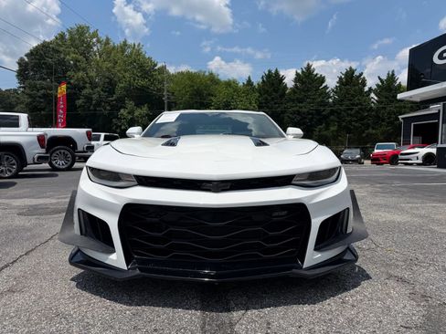 Used 2016 Chevrolet Camaro SS RWD image 9