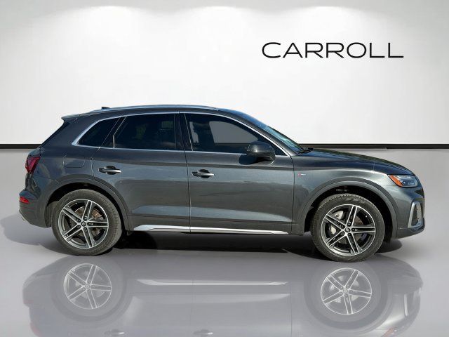 Used 2021 Audi Q5 e Premium Plus AWD/4WD image 2