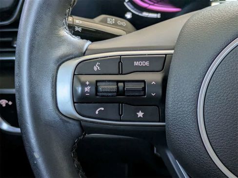 Used 2025 Kia Sportage EX image 30