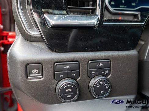Used 2023 Chevrolet Silverado 1500 LT AWD/4WD image 20