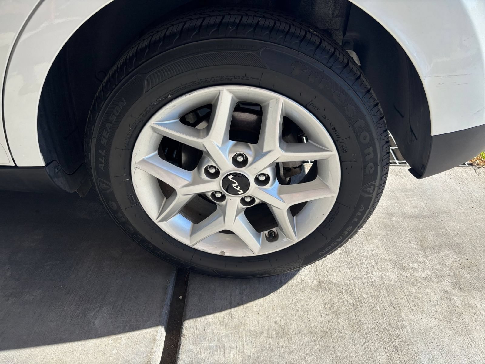 Used 2025 Kia Soul LX w/ LX Technology Package FWD image 27