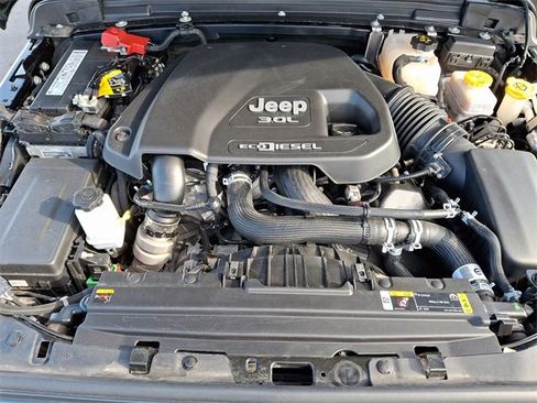 Used 2021 Jeep Wrangler Unlimited Rubicon image 30