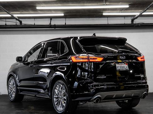 Used 2020 Ford Edge Titanium w/ Equipment Group 301A FWD image 3