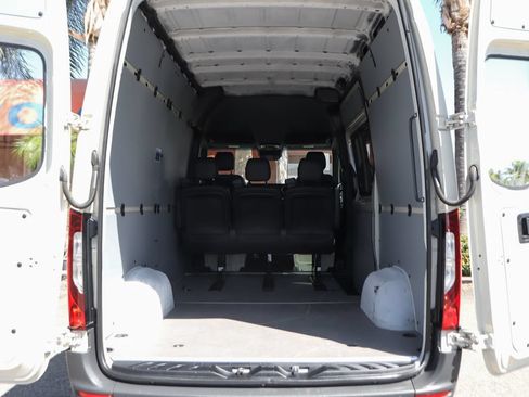 Used 2023 Mercedes-Benz Sprinter 2500 image 8