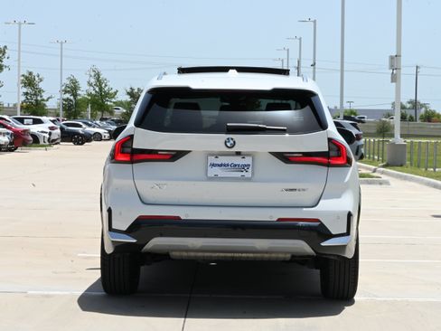 Used 2025 BMW X1 xDrive28i w/ Convenience Package AWD/4WD image 8
