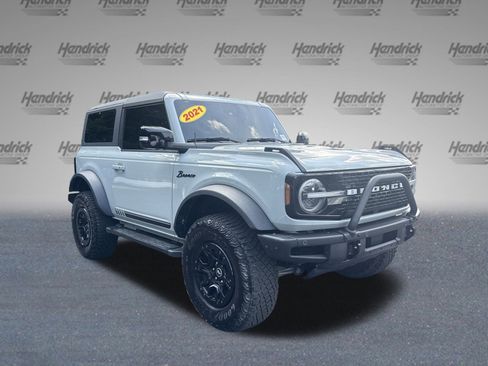 Used 2021 Ford Bronco First Edition image 2