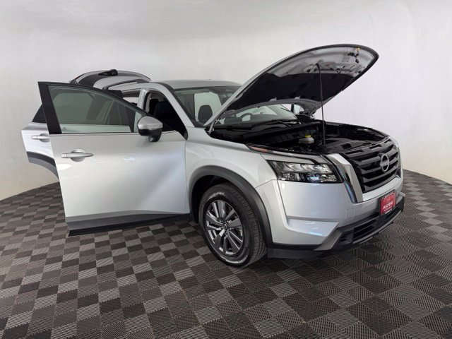 Certified 2025 Nissan Pathfinder SV AWD/4WD image 12
