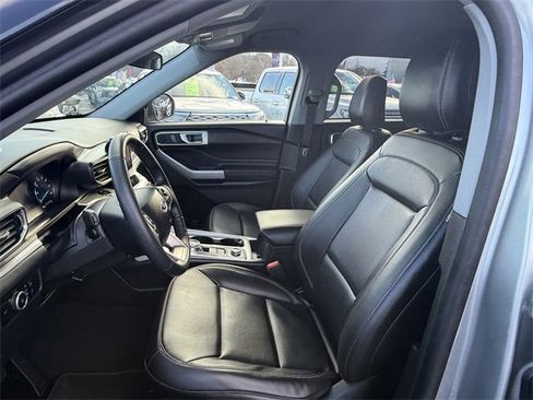 Certified 2023 Ford Explorer XLT w/ Equipment Group 202A image 6