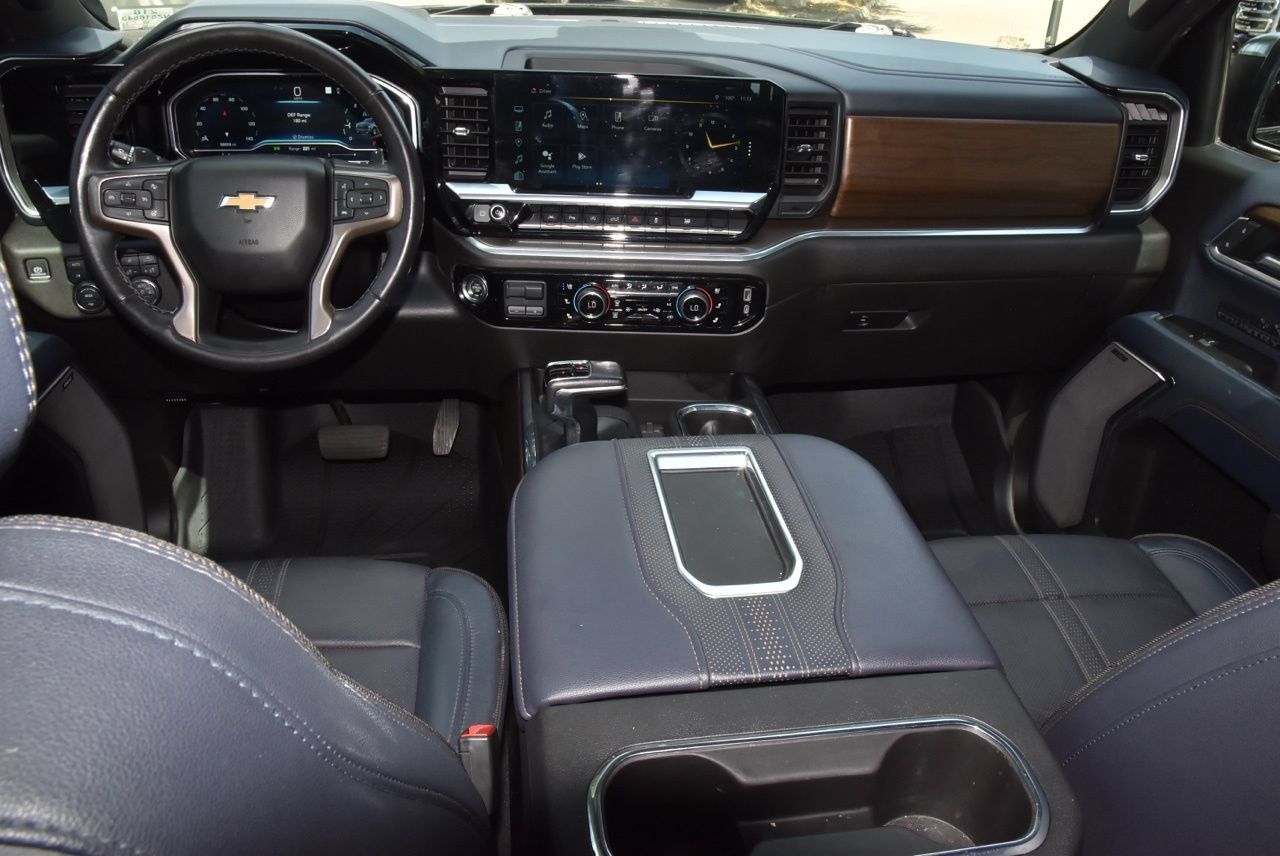 Used 2022 Chevrolet Silverado 1500 High Country w/ Max Trailering Package AWD/4WD image 16