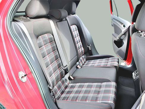 Used 2017 Volkswagen GTI S image 27