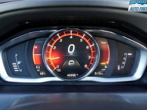 Used 2017 Volvo XC60 T5 Dynamic w/ Advanced Package image 15