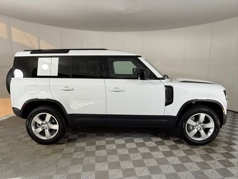 New 2025 Land Rover Defender 110 S image 8