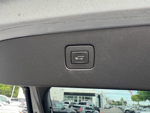 Used 2024 Buick Envista Sport Touring w/ Convenience I Package FWD image 33