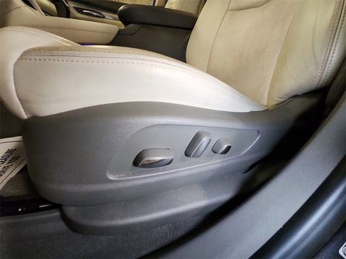 Used 2019 Cadillac XT5 Luxury image 13