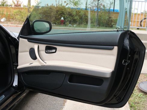 Used 2011 BMW 335is Coupe image 27