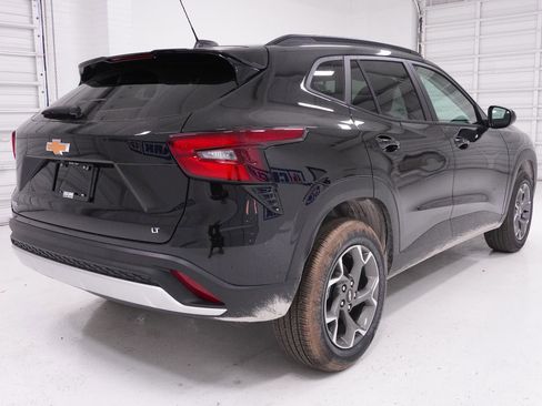 New 2026 Chevrolet Trax LT w/ Driver Confidence Package image 5