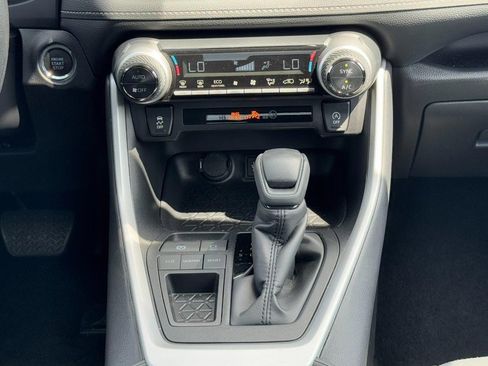 Used 2025 Toyota RAV4 XLE image 14