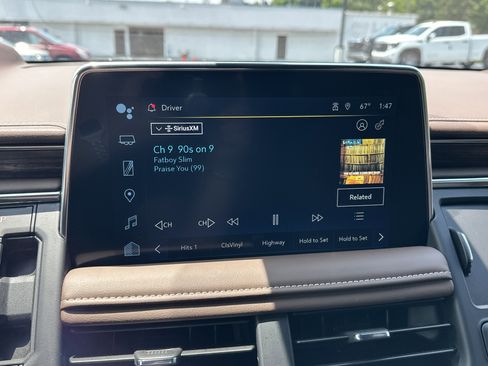 Used 2024 Chevrolet Tahoe High Country AWD/4WD image 27