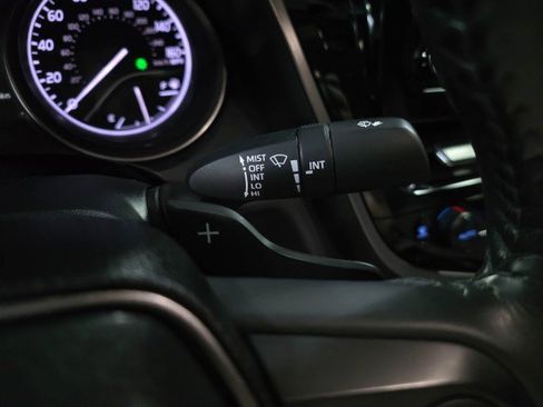 Used 2022 Toyota Camry SE image 21