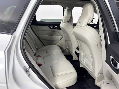 Used 2023 Volvo XC60 B5 Ultimate w/ Protection Package Premier image 41