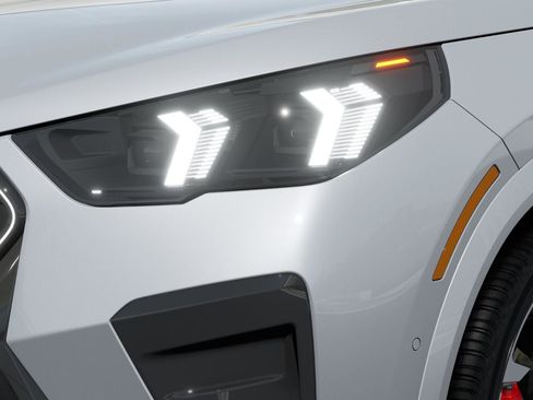 New 2026 BMW X2 M35i image 6