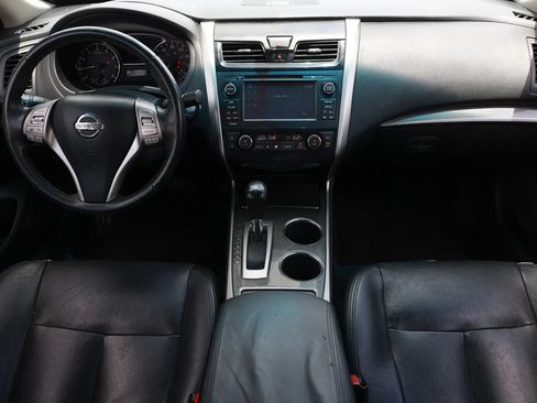 Used 2014 Nissan Altima 2.5 SL w/ Technology Package FWD image 2