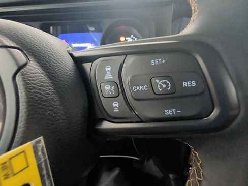 Used 2024 Jeep Wrangler Unlimited AWD/4WD image 19