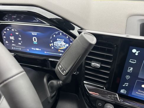 New 2026 Chevrolet Silverado 2500 ZR2 image 22