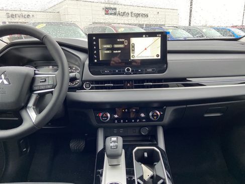 New 2026 Mitsubishi Outlander SE AWD/4WD image 25