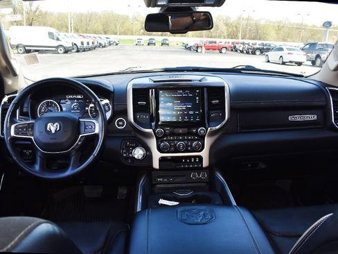 Used 2019 RAM 1500 Laramie AWD/4WD image 4